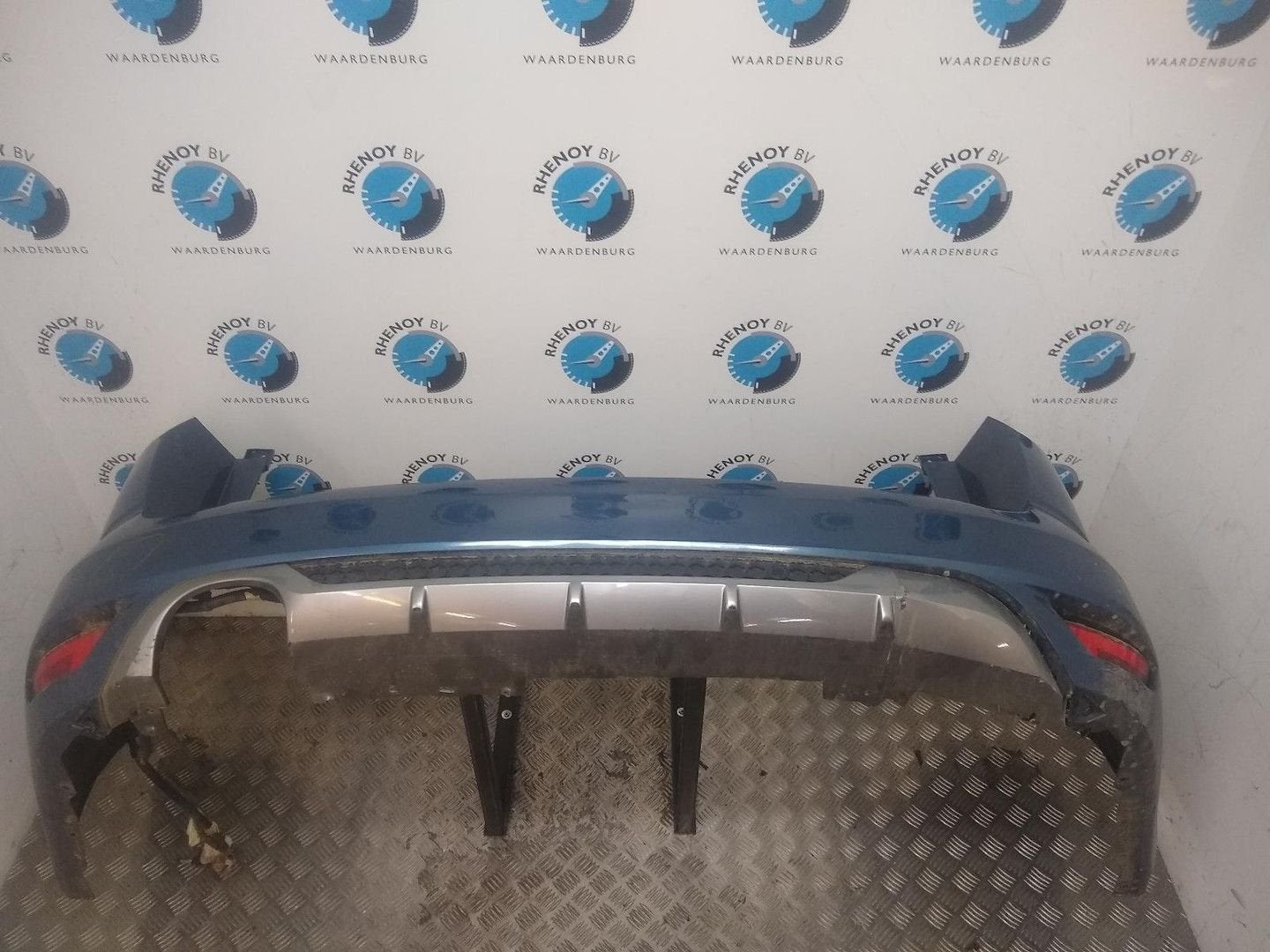 RENAULT MEGANE BUMPER ACHTER 2018, Auto-onderdelen, Carrosserie en Plaatwerk, Gebruikt, Ophalen of Verzenden, Stiba lid, Achter