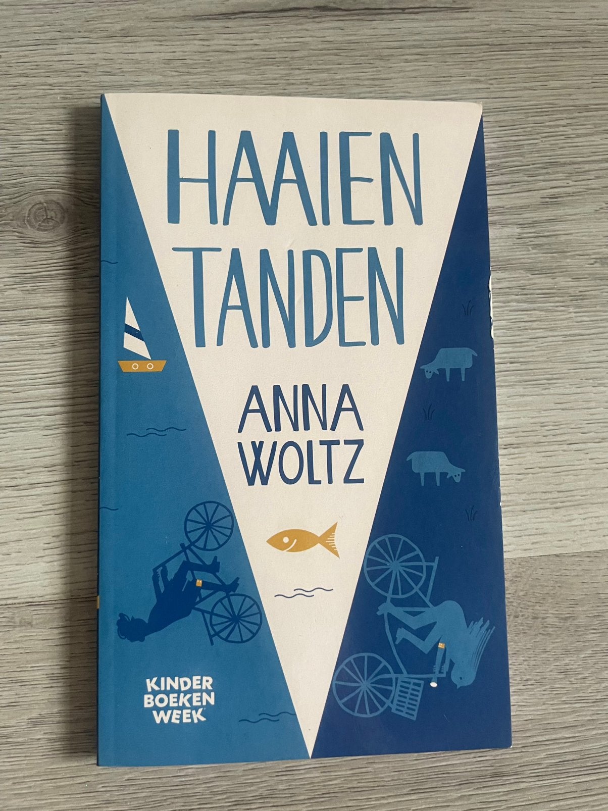 Haaien tanden, Ophalen of Verzenden, Zo goed als nieuw