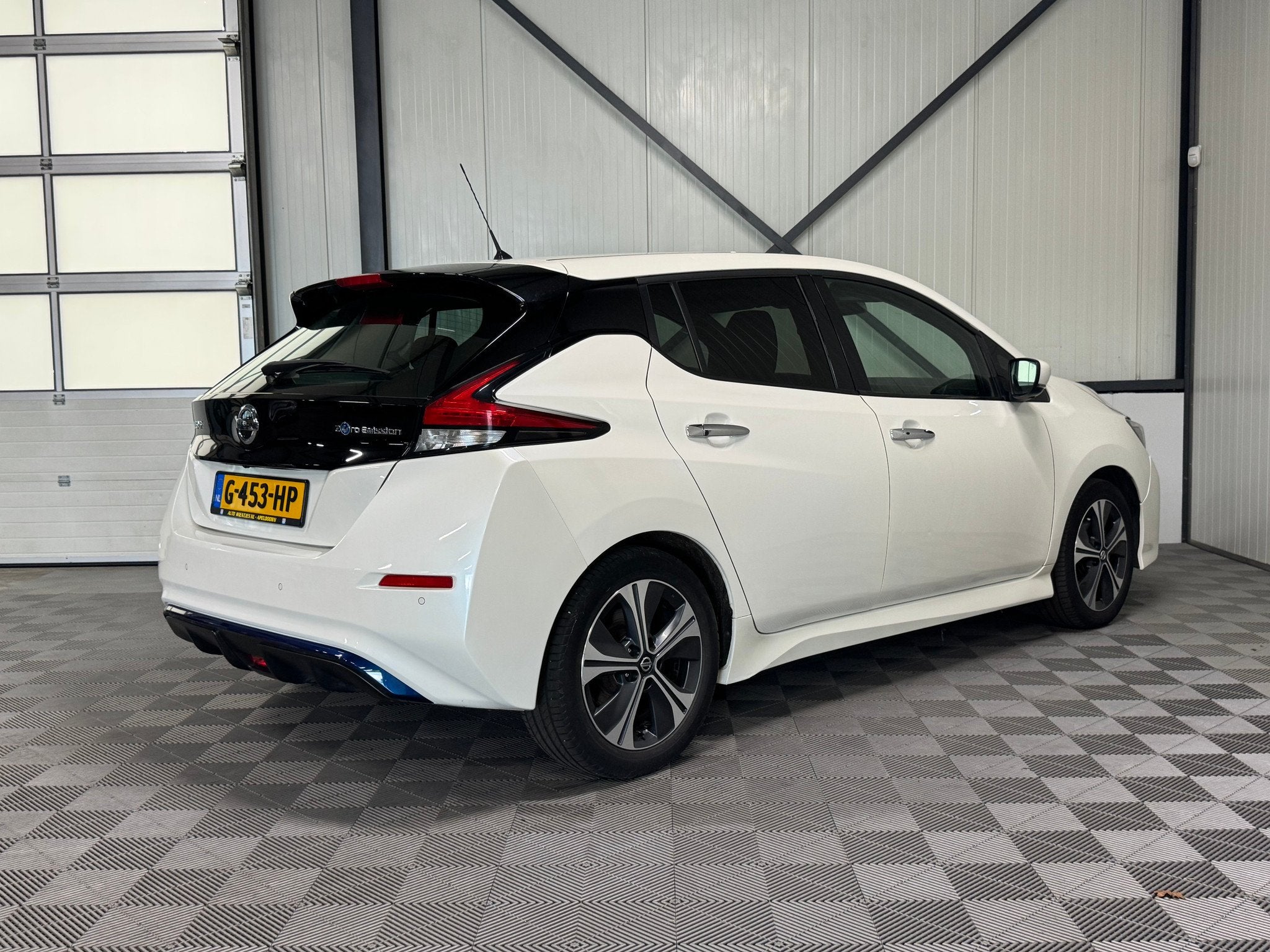 Nissan LEAF N-Connecta 40kWh | SOH 86% | Navi | Camera, Automaat, 0 cilinders, Gebruikt, Wit