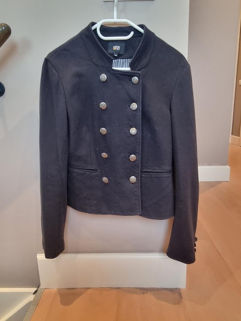 Mooi casual zwart jasje met zilveren knopen., Maat 38/40 (M), Zwart, Ophalen of Verzenden, Jasje