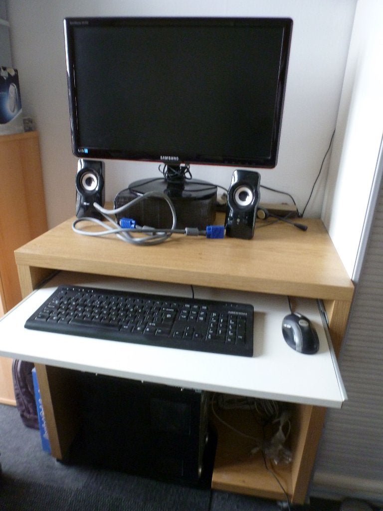 BUREAU 75X50X77 met TOETSENBORD-/ SCHRIJF- LADE en op wielen, Huis en Inrichting, Bureaus, Ophalen, Scandinavisch, Scheidingswand