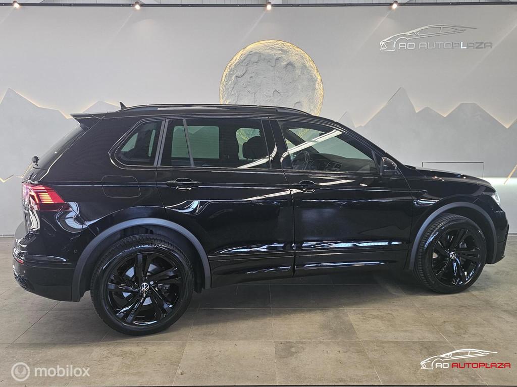 Volkswagen Tiguan 1.4 TSI eHybrid R-Line Panorama/Keyless/Bl, 1716 kg, Adaptive Cruise Control, 4 cilinders, Alcantara