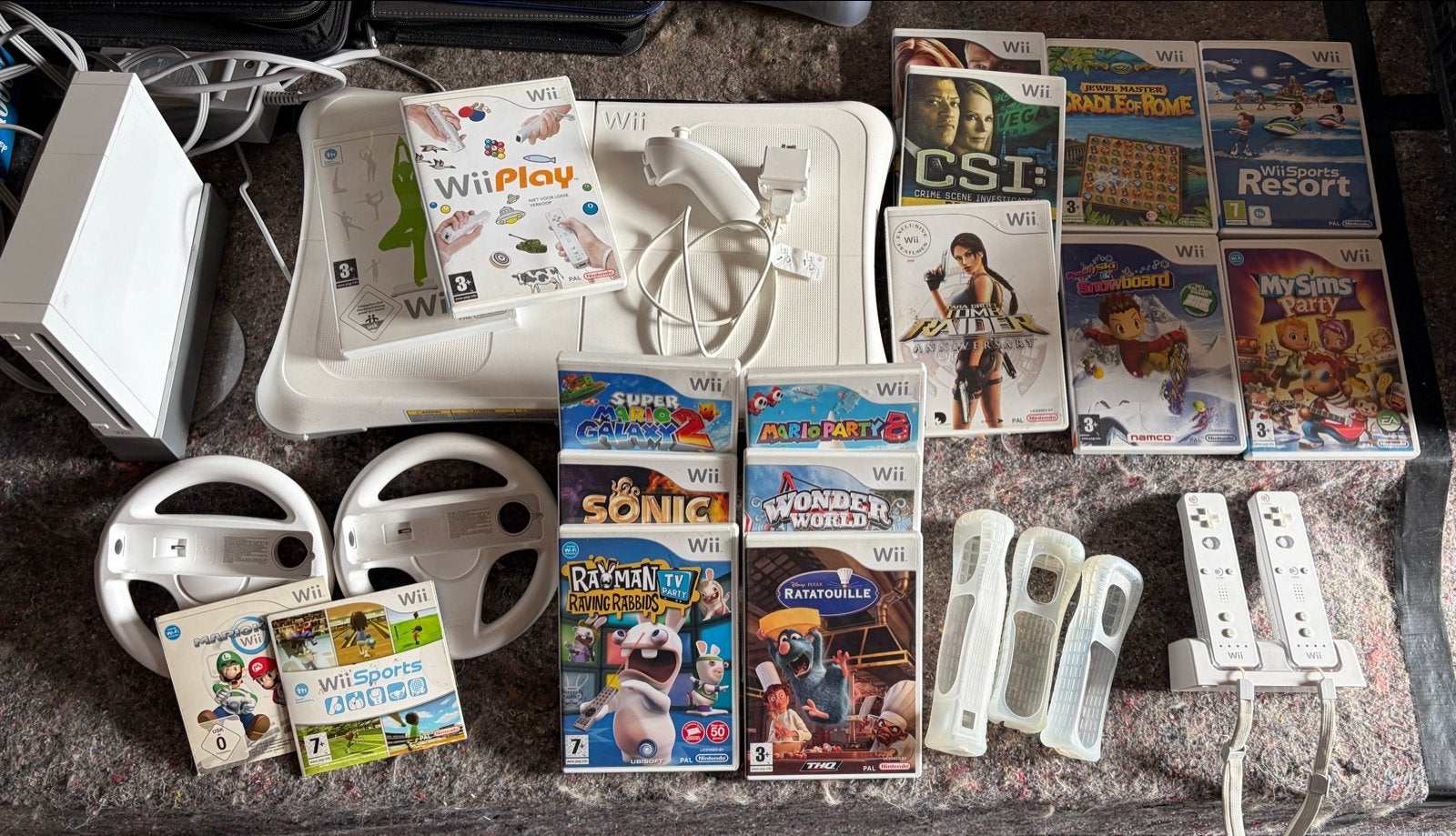 Nintendo Wii pakket: console, 17 spellen & Balance Board, Ophalen of Verzenden, Gebruikt, Met 2 controllers, Met games