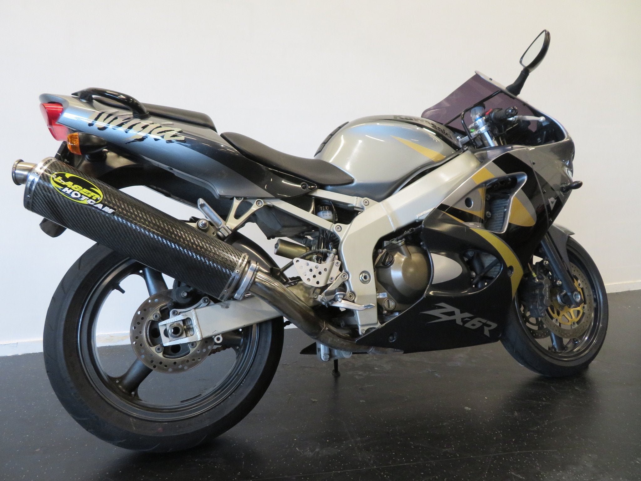 Kawasaki NINJA ZX-6R ZX6R SPORTDEMPER! (bj 1999), Motoren, Bedrijf, Super Sport, 600 cc