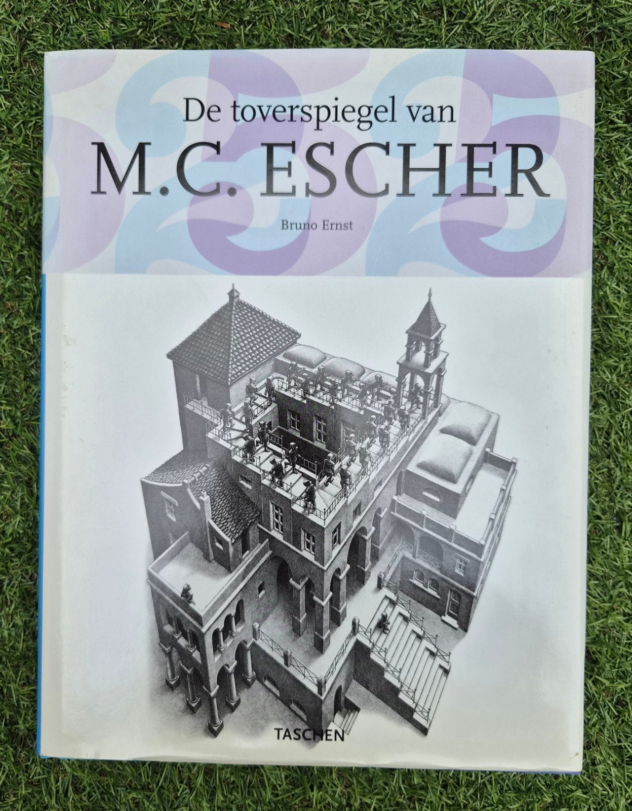 De toverspiegel van M.C. Escher - Bruno Ernst (Taschen), Ophalen of Verzenden, Gelezen, Overige onderwerpen, Bruno Ernst