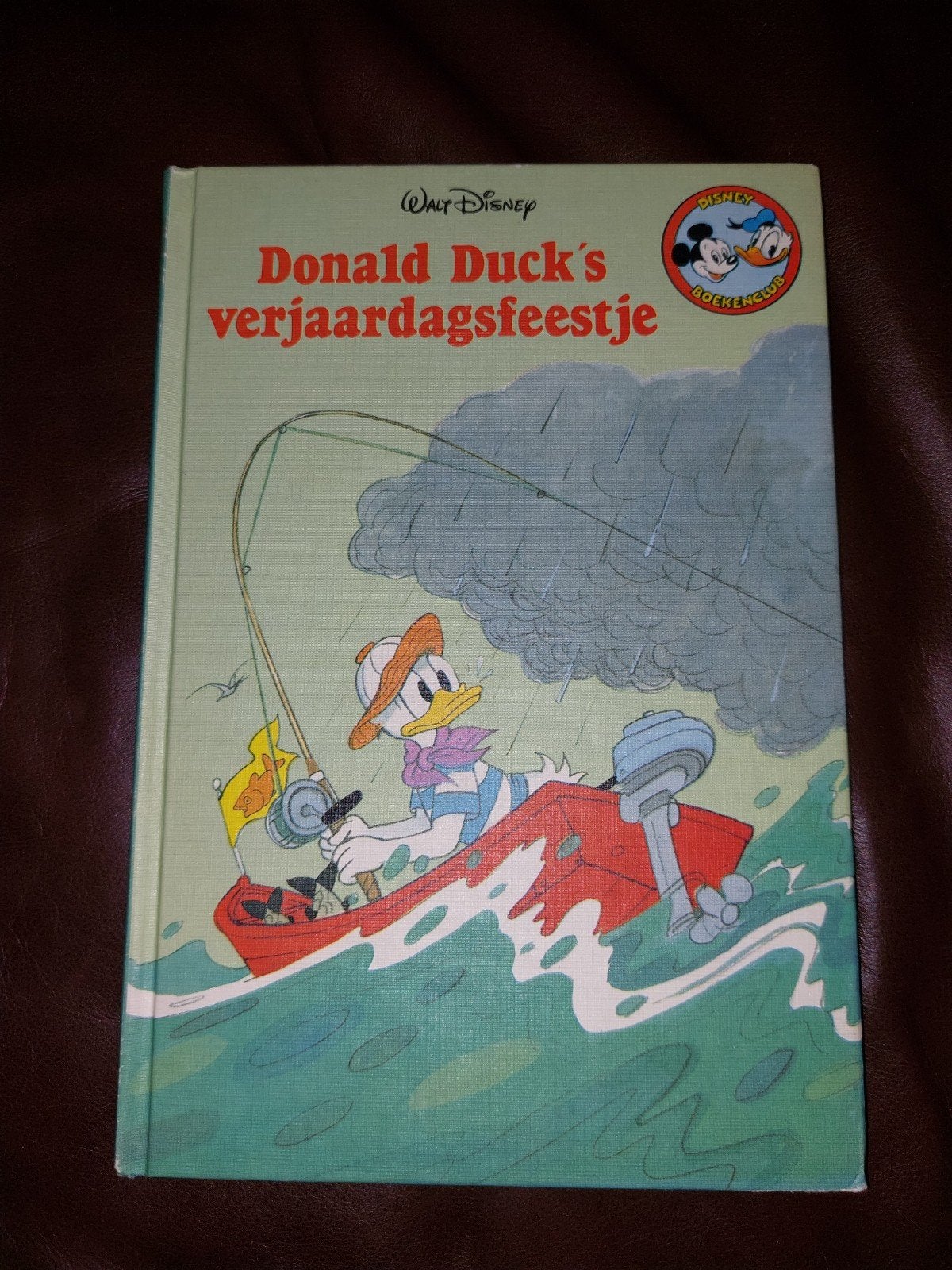 Donald Duck's Verjaardagsfeestje - Disney Boekenclub, Boeken, Walt Disney, Ophalen of Verzenden, Zo goed als nieuw, Sprookjes