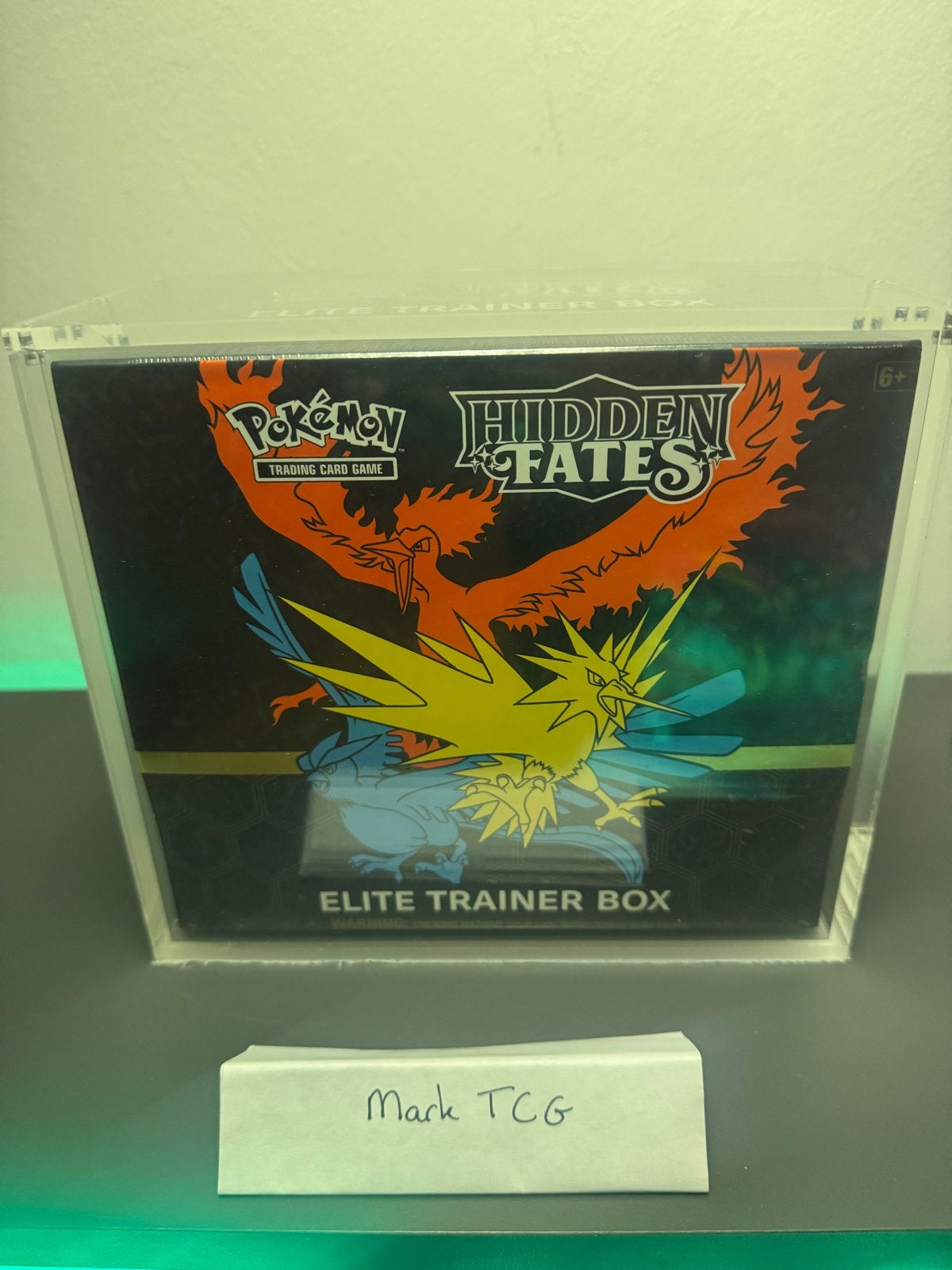 Pokémon Hidden Fates Elite Trainer Box ETB Sealed, Ophalen of Verzenden, Nieuw, Overige typen
