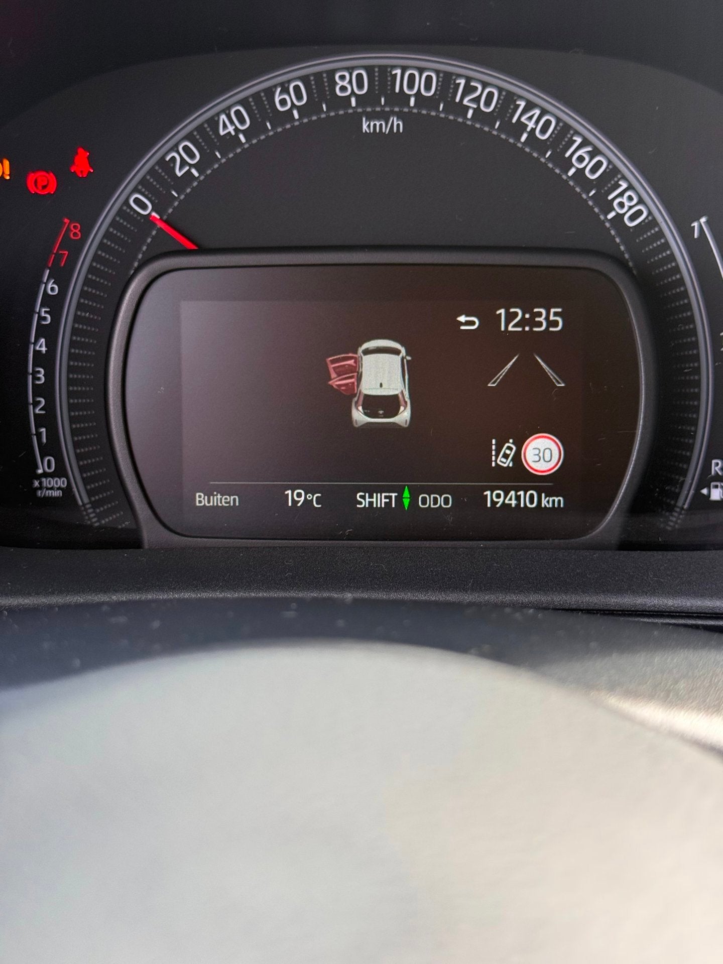 Foto 20 van Toyota Aygo X 1.0 VVT-i MT Pulse stoelverwarming,camera,line
