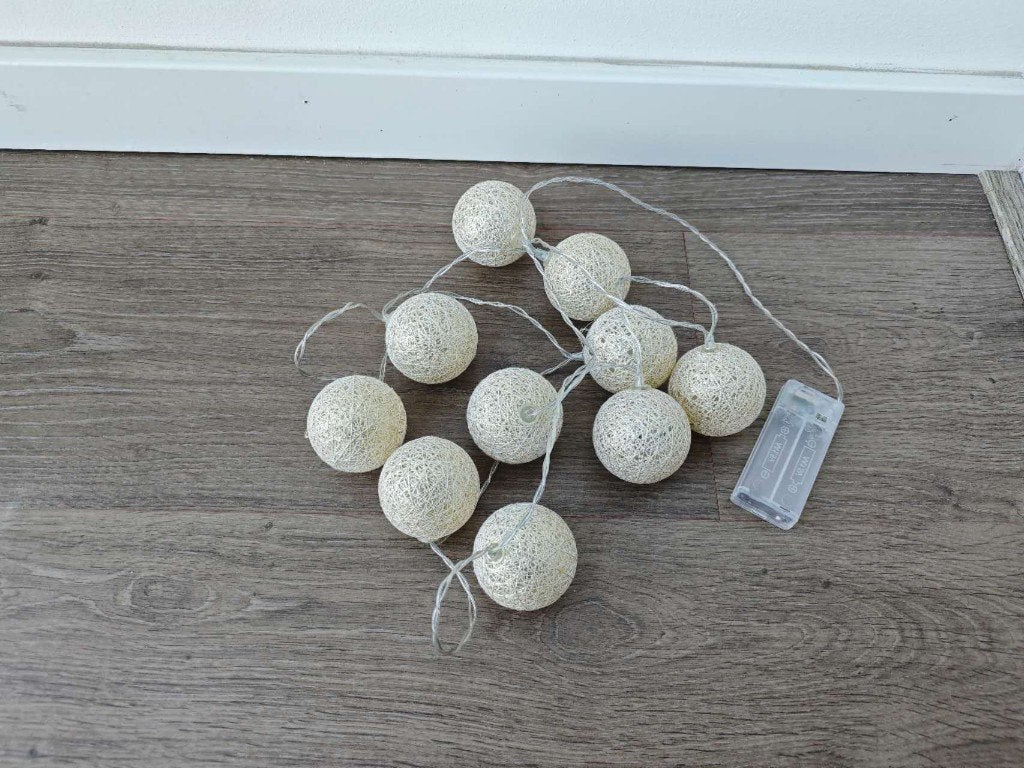 LED Fairy Lights met 10 Raphia Ballen – Wit, Ophalen of Verzenden, Nieuw