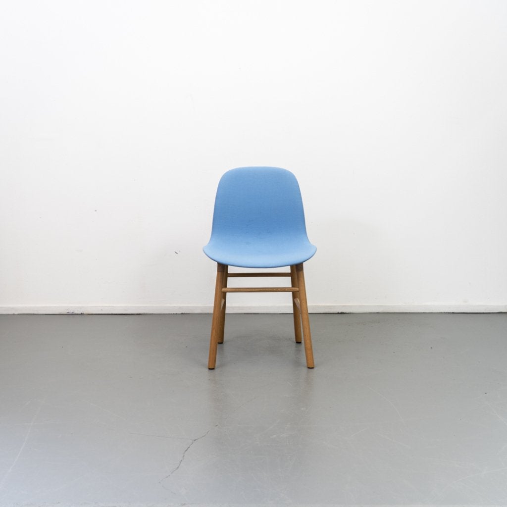 3 Normann Copenhagen Form stoel Blauw eiken hout, Huis en Inrichting, Stoelen, Niet ingevuld, Blauw, Nieuw, Ophalen of Verzenden