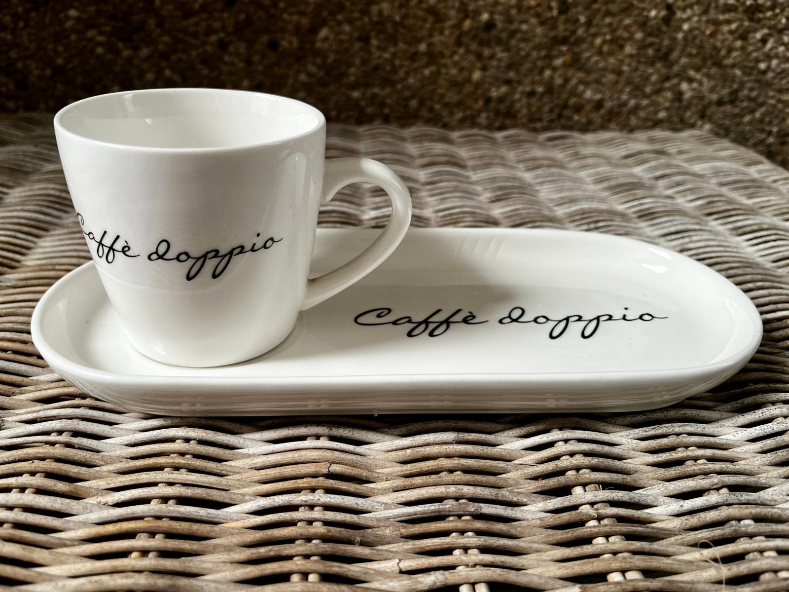 Caffè Doppio kop met schotel Rivièra Maison wit zwart, Overige merken, Ophalen of Verzenden, Zo goed als nieuw, Overige stijlen