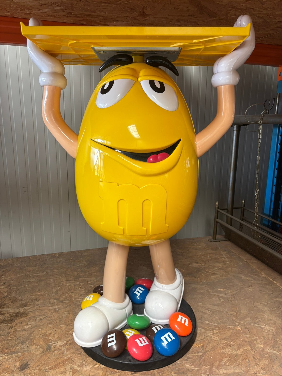 Supergave grote M&M display reclame, Ophalen, Zo goed als nieuw, Reclamebord