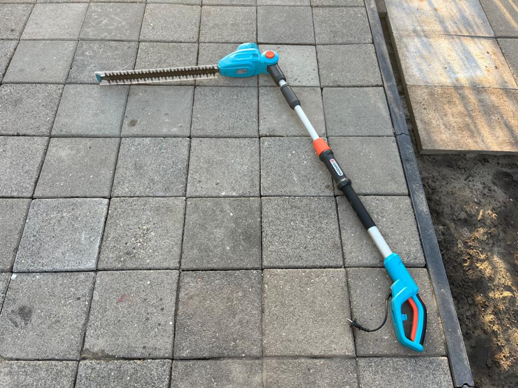 Gardena heggeschaar THS500/48 - telescopisch en kantelbaar, Ophalen, Gebruikt, Elektrisch