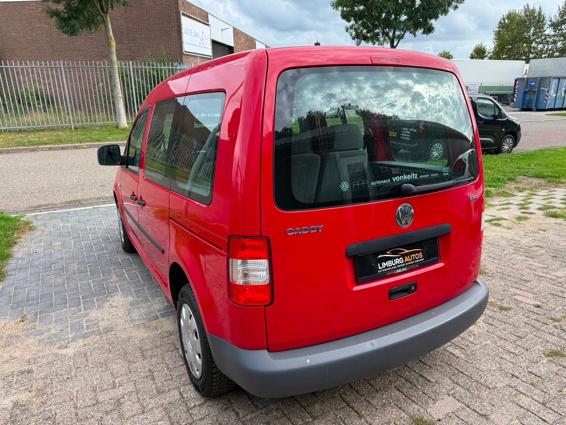 Volkswagen Caddy 1.4 Easyline 5p. Nieuwe Koppeling en APK, Dealer onderhouden, Stof, Gebruikt, Overige modellen