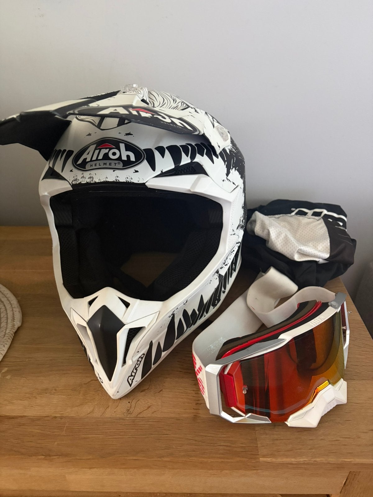Te koop airoh crosshelm en bril maat L, Ophalen of Verzenden, Tweedehands, Offroadhelm, Overige merken