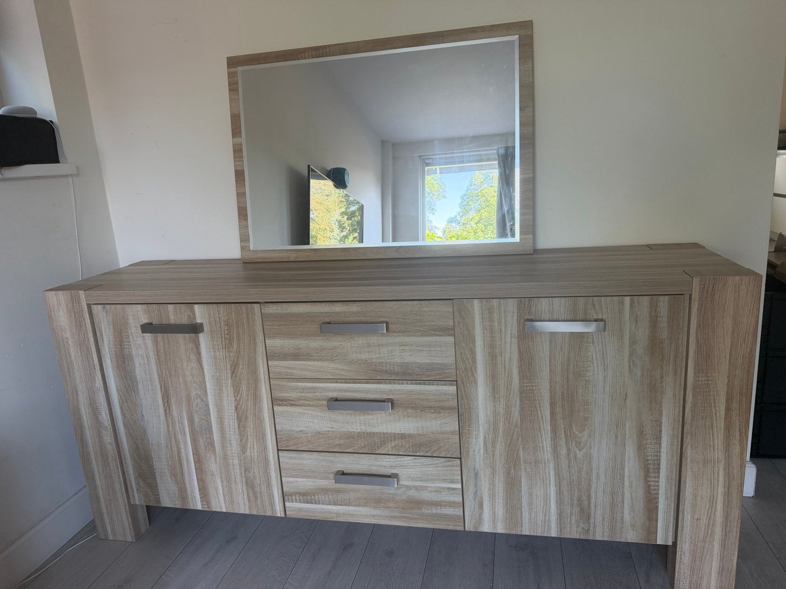 Stevige dressoir 190cm breed met spiegel, Ophalen, 150 tot 200 cm, Zo goed als nieuw, Met lade(s)