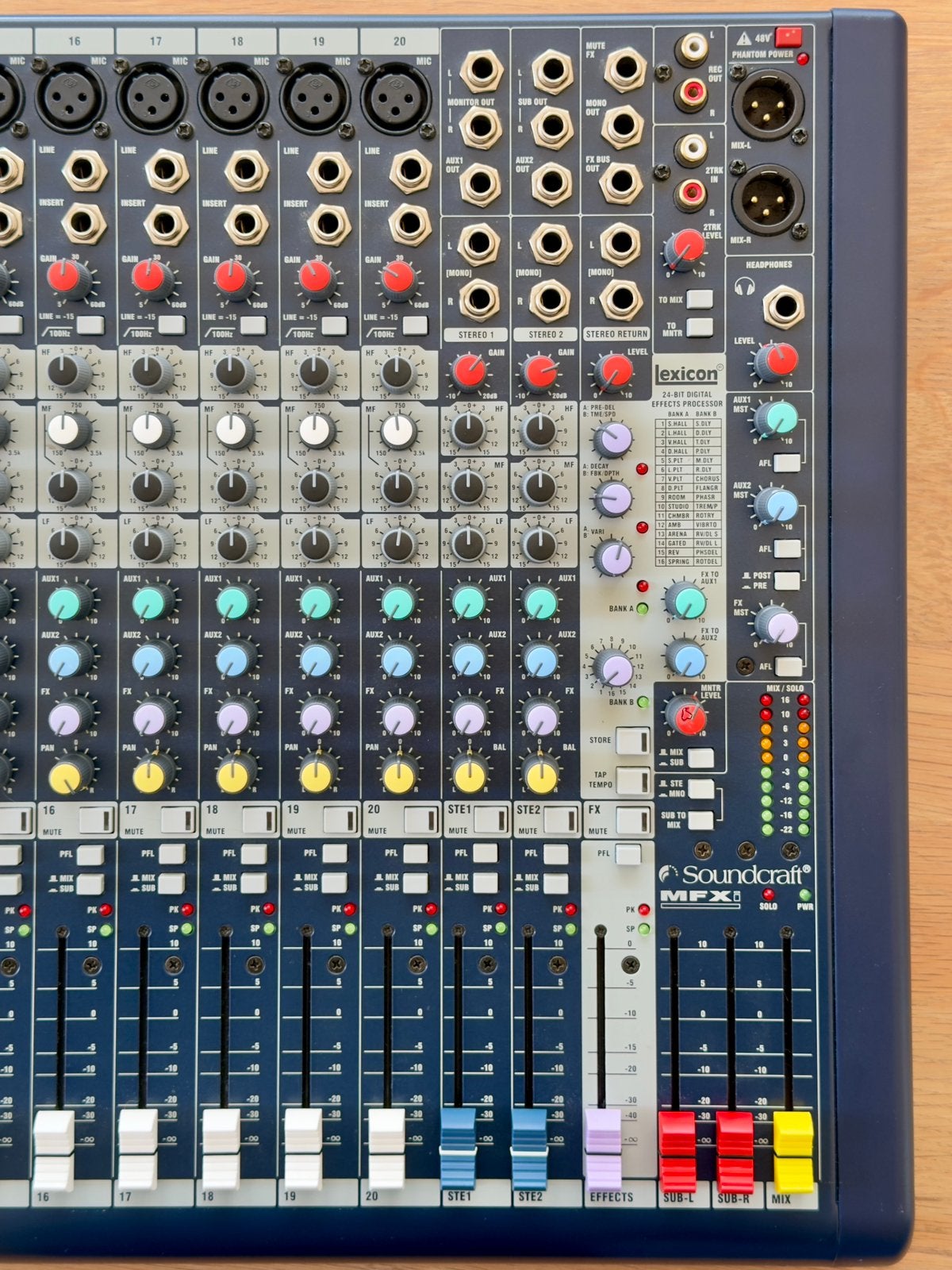 Soundcraft MFXi 20/2 in perfecte staat, Ophalen, Zo goed als nieuw, 20 kanalen of meer