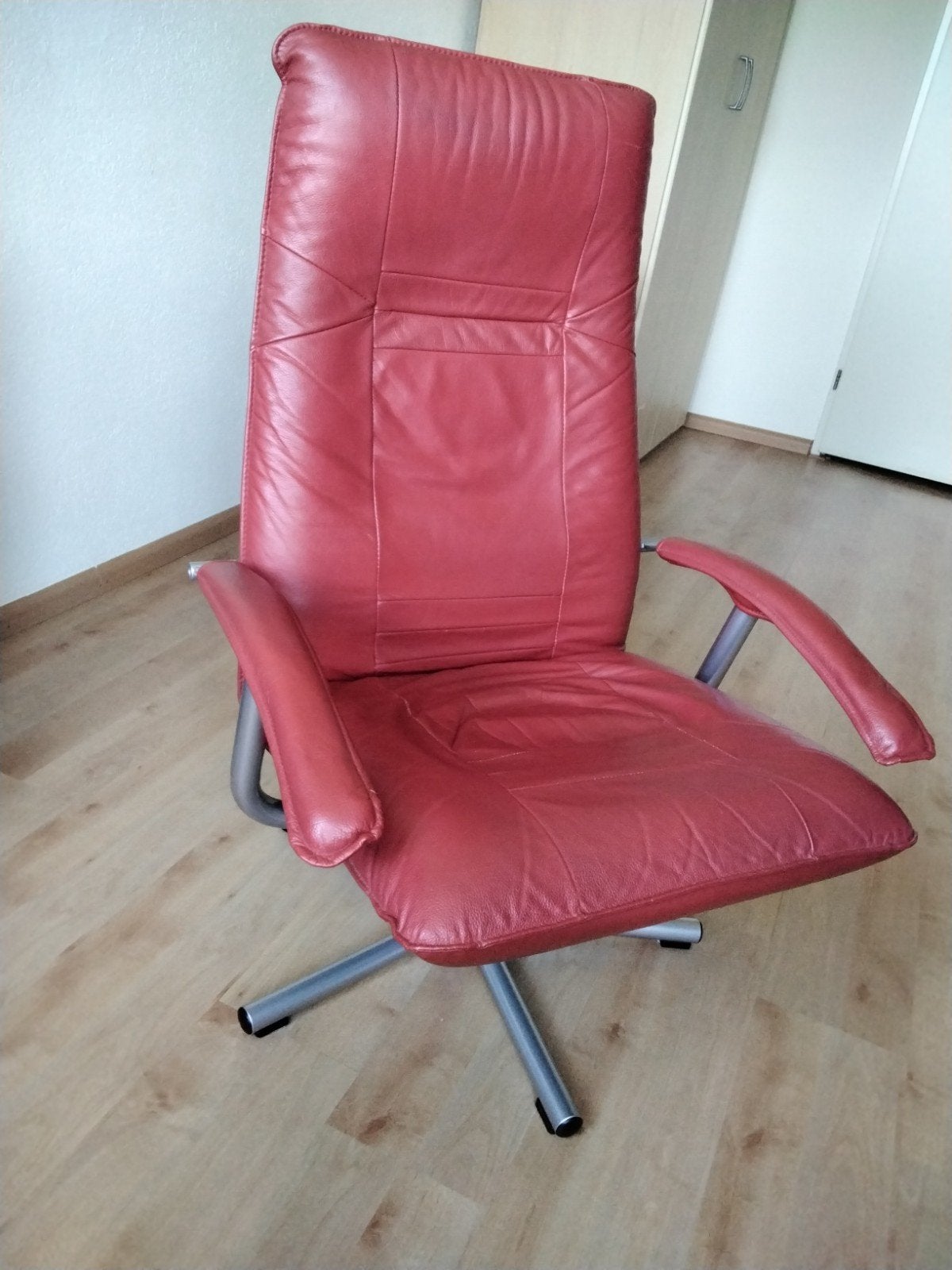 Verstelbare Draaistoel - Rood Leer, Huis en Inrichting, Ophalen, Gebruikt, Leer, Rood