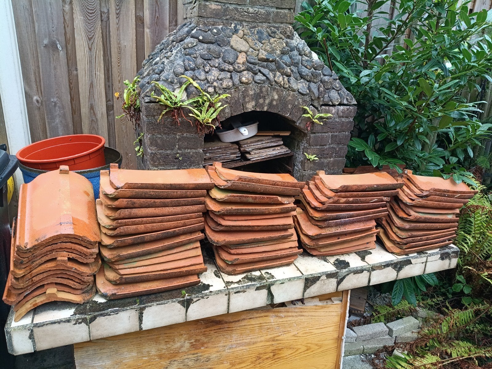 70 Oud Hollandse Dakpannen, Ophalen, Gebruikt, Steen of Klei, 5 tot 10 m²