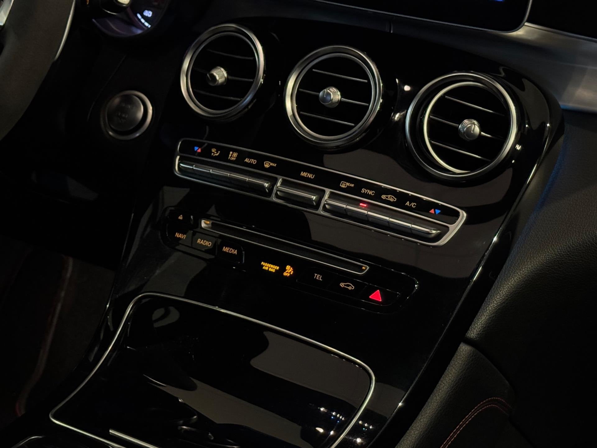 Foto 35 van Mercedes-Benz GLC-klasse AMG 43 4MATIC 367 PK |PANO|LUCHTVER