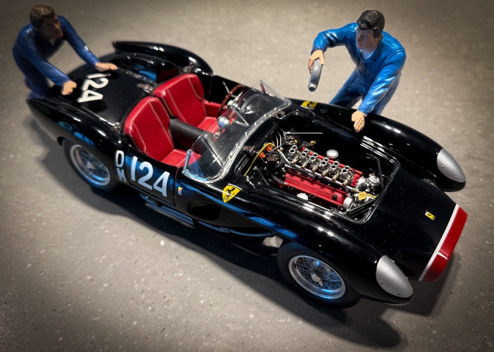 CMC 1:18 FERRARI 250 TESTA ROSSA, Ophalen, Zo goed als nieuw, Auto, Overige merken