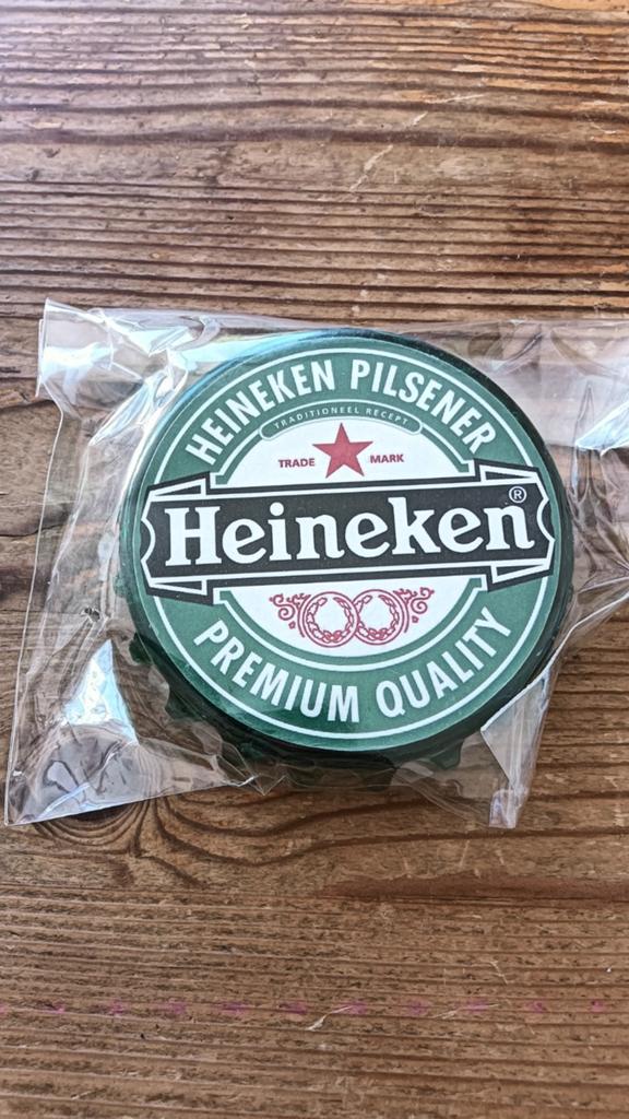 Heineken bier opener nieuw diameter ongeveer 8 cm bierdop
Ve, Ophalen of Verzenden, Nieuw, Flesopener, Heineken