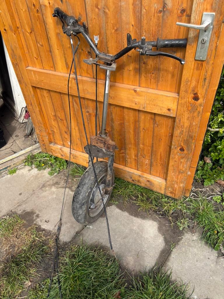 Voorvork peugeot zenith, Fietsen en Brommers, Brommeronderdelen | Scooters, Ophalen of Verzenden, Zo goed als nieuw, Overige typen