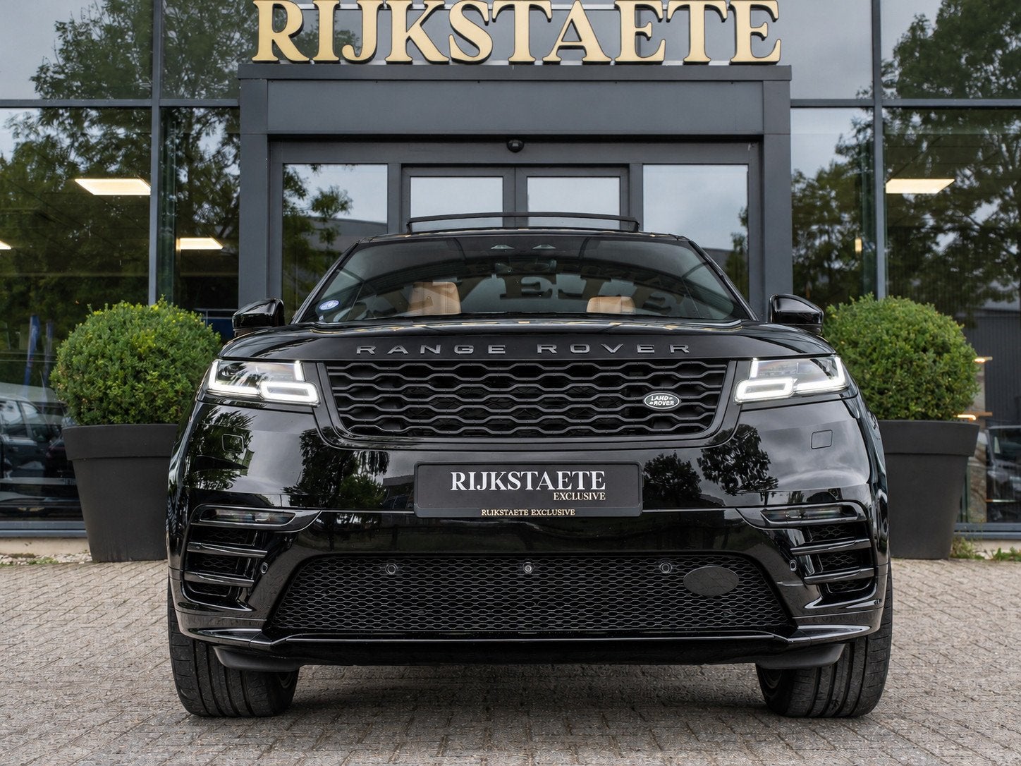 Land Rover Range Rover Velar 2.0 P400e R-Dynamic|PANO|360°, Auto's, Automaat, Dealer onderhouden, Gebruikt, Euro 6