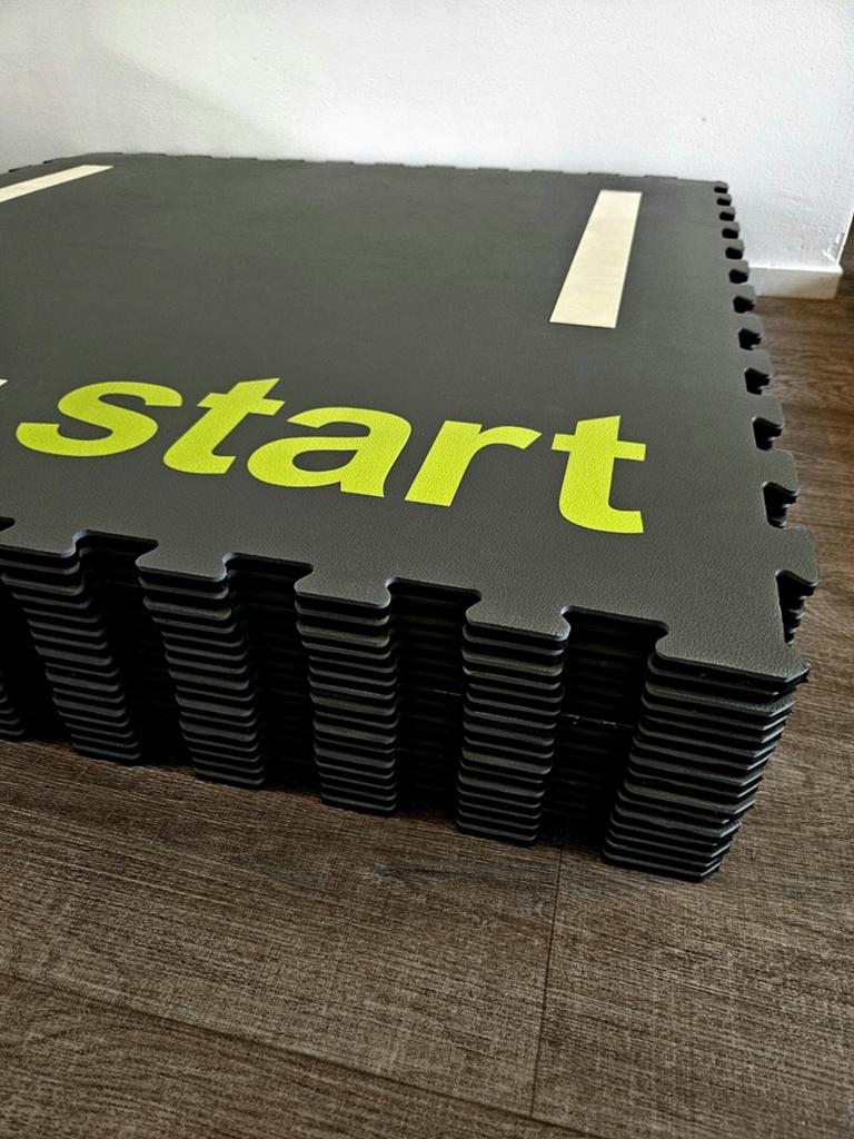 Stevige Fitnessvloer Puzzelmatten 100x100x1 cm (±71m²), Sport en Fitness, Fitnessmaterialen, Ophalen of Verzenden, Zo goed als nieuw