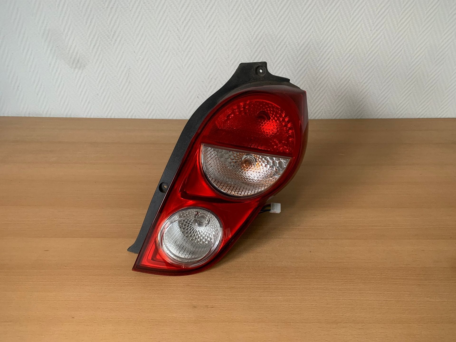 achterlicht Rechts chevrolet spark 2013-2015 rood facelift, Auto-onderdelen, Gebruikt, -, Ophalen of Verzenden, -