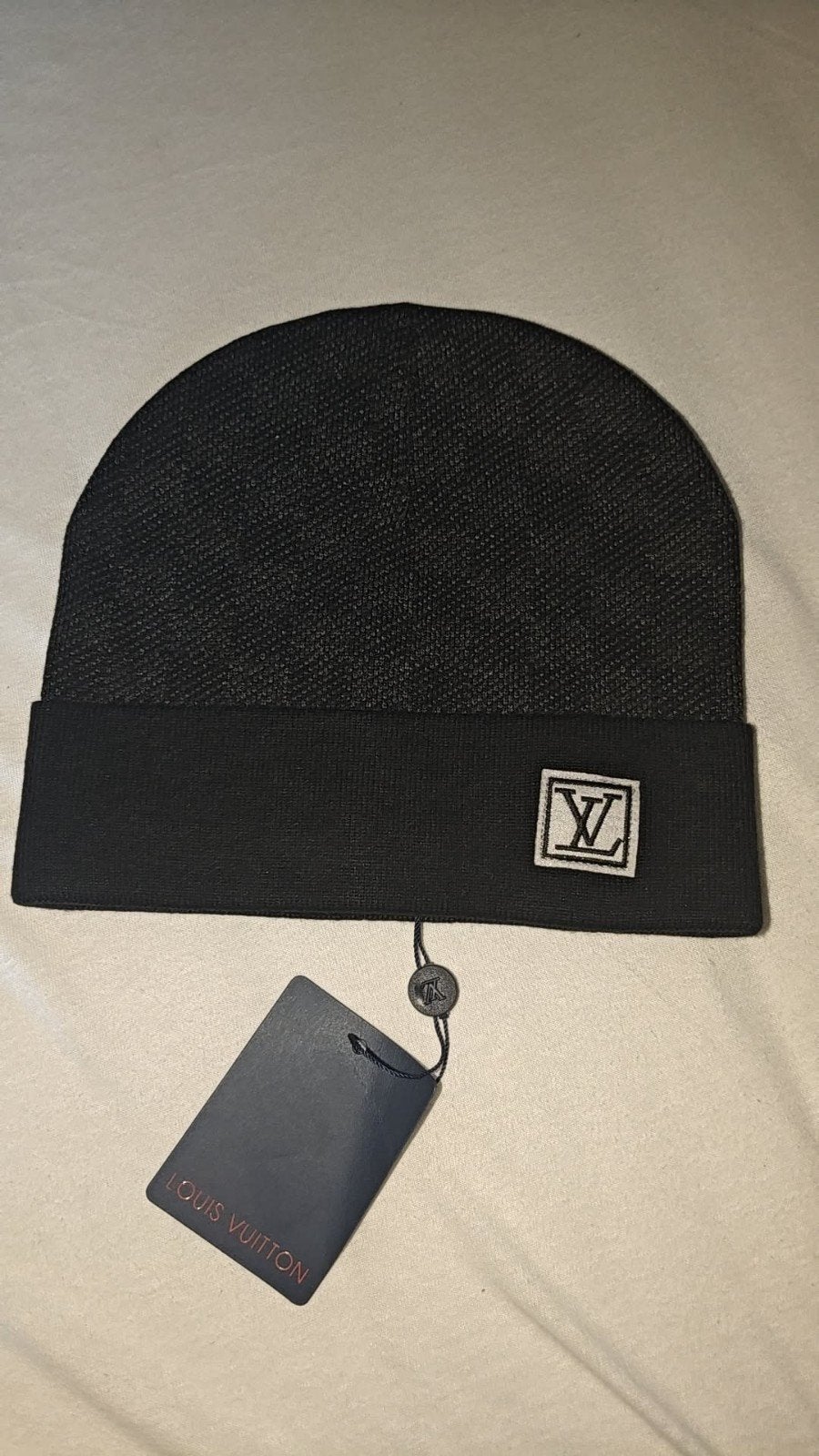 Louis Vuitton Muts Zwart met Label. Niet gedragen, Ophalen, Zo goed als nieuw
