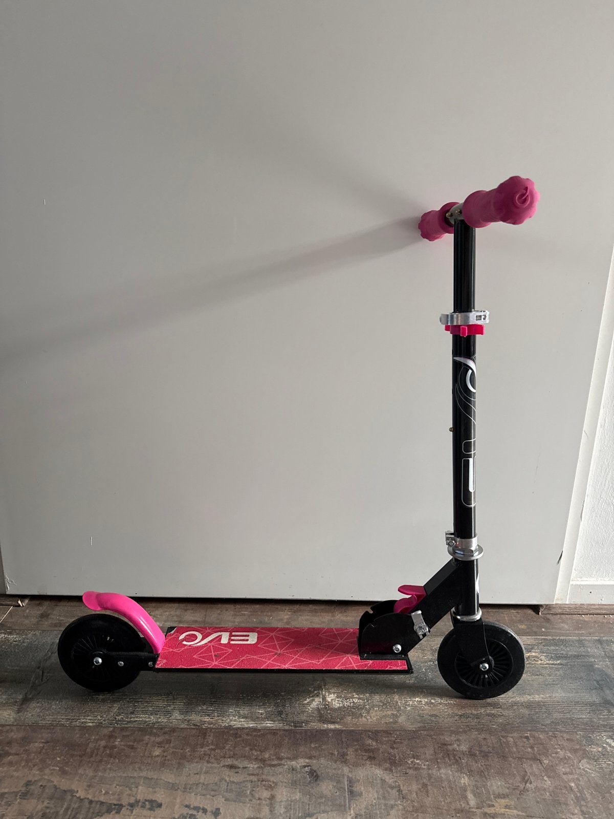 Roze step voor kinderen - EVQ, Ophalen of Verzenden, Gebruikt, Gewone step