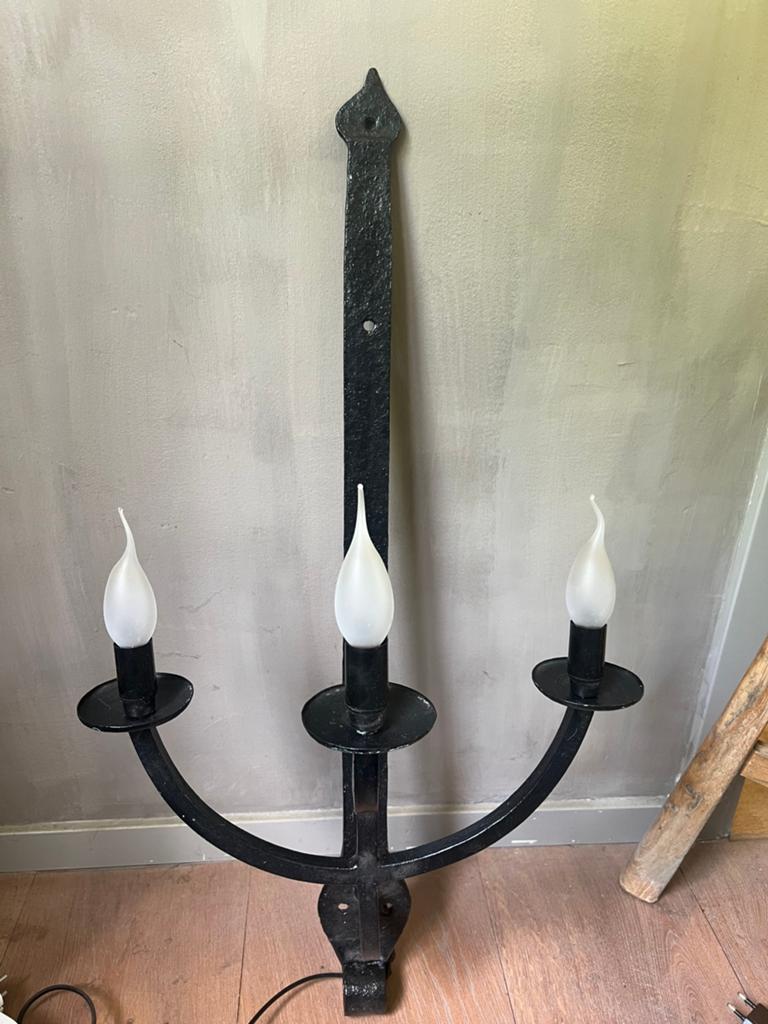 Smeedijzeren wandlamp met 3 lampen, Antiek en Kunst, Antiek | Lampen, Ophalen
