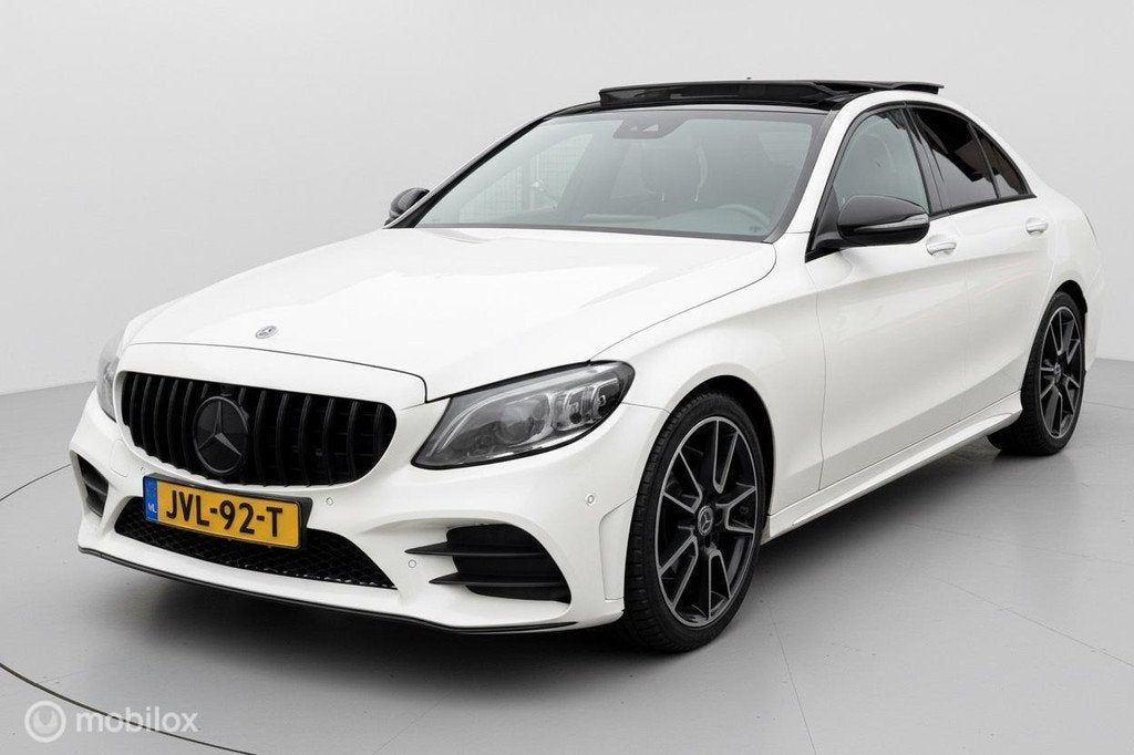 Mercedes C klasse 180 CGI AMG Line Camera|Navi|Pano, Automaat, Gebruikt, Wit, Leder