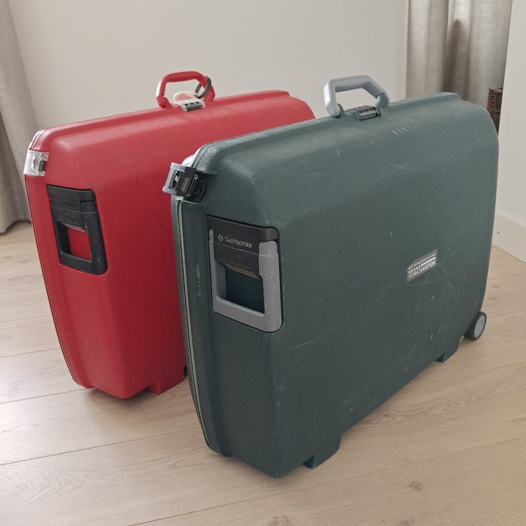 2 stuks Samsonite koffers, Sieraden, Tassen en Uiterlijk, Koffers, Gebruikt, Hard kunststof, 70 cm of meer, Slot, Wieltjes, Ophalen