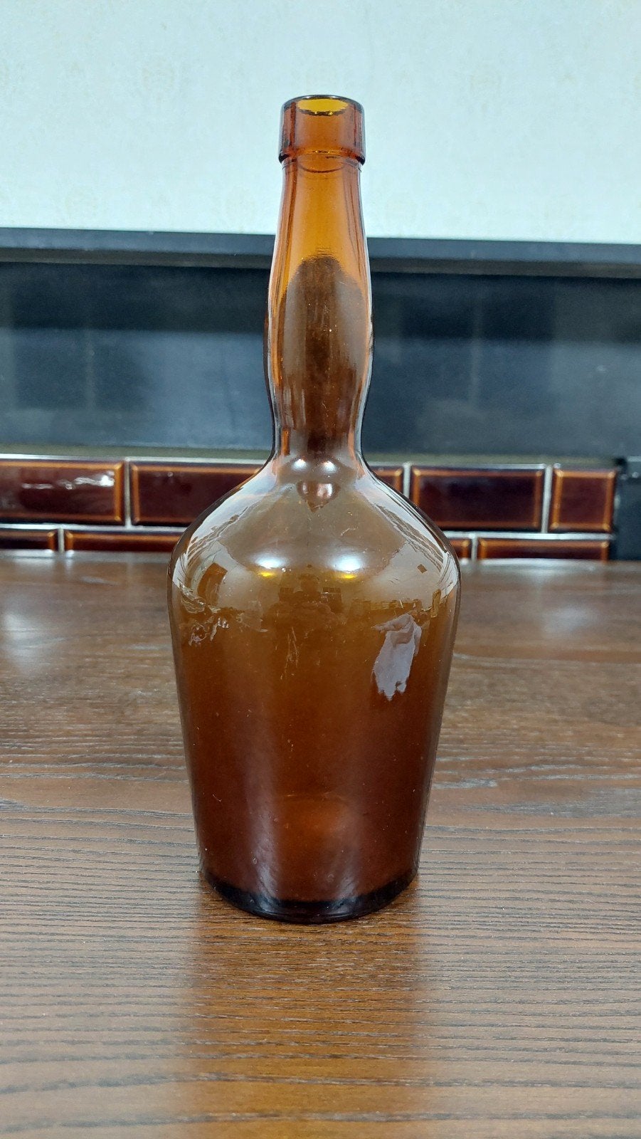 Antieke bruine glazen fles - 25 cm hoog, 10 cm doorsnee, Ophalen of Verzenden