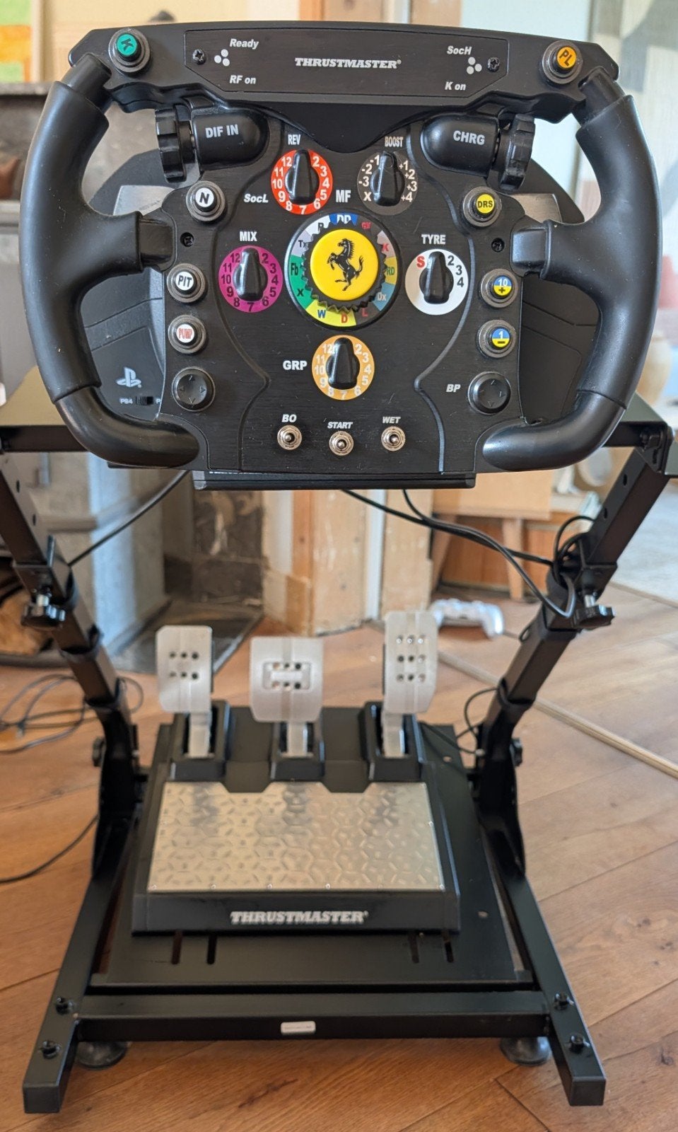 Thrustmaster T300 Ferrari F1 add-on & T-LCM Pedalen + Stand, Gebruikt, 1 speler, Racen en Vliegen, Ophalen of Verzenden