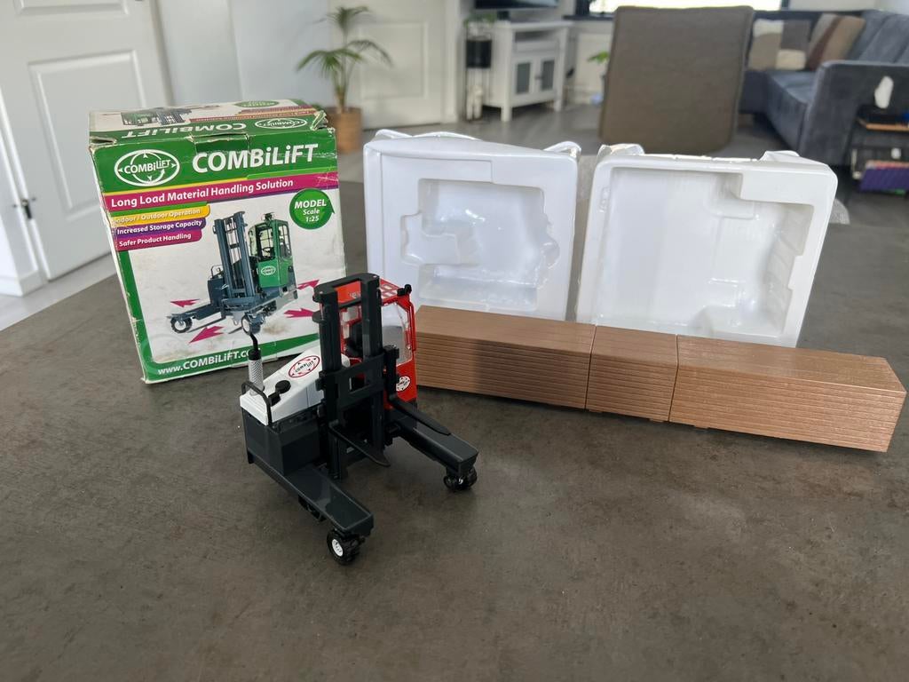Schaalmodel Combilift / Reachtruck 1:25, Ophalen of Verzenden, Zo goed als nieuw, Jongen of Meisje