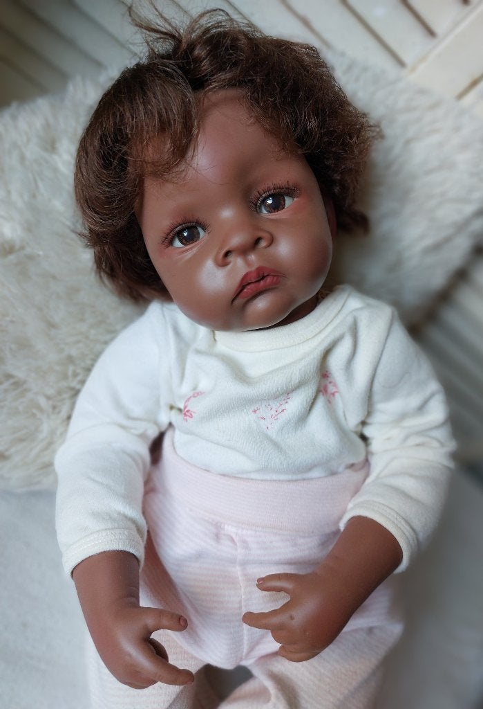 lieve levensechte baby yasmin, reborn aston drake galleries, Verzamelen, Poppen, Ophalen of Verzenden, Zo goed als nieuw, Pop