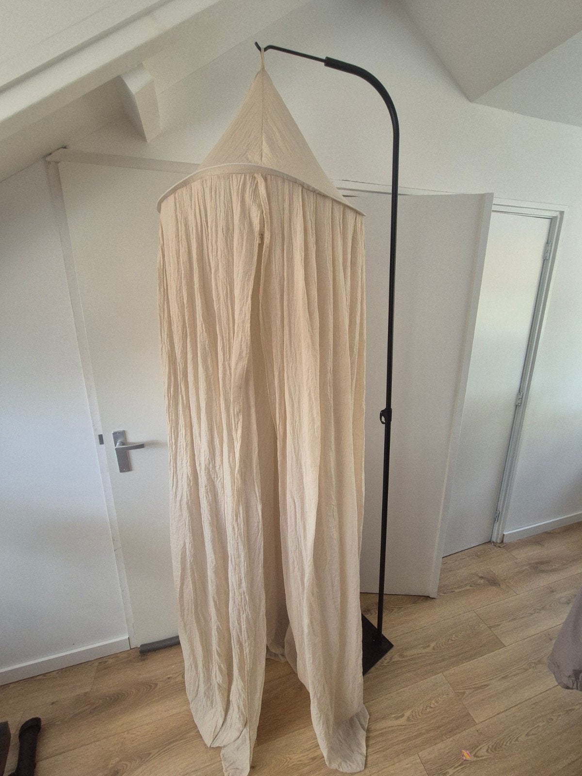 Klamboe met standaard (in hoogte verstelbaar) - Beige, Overige merken, Inclusief standaard, Zo goed als nieuw, Klamboe