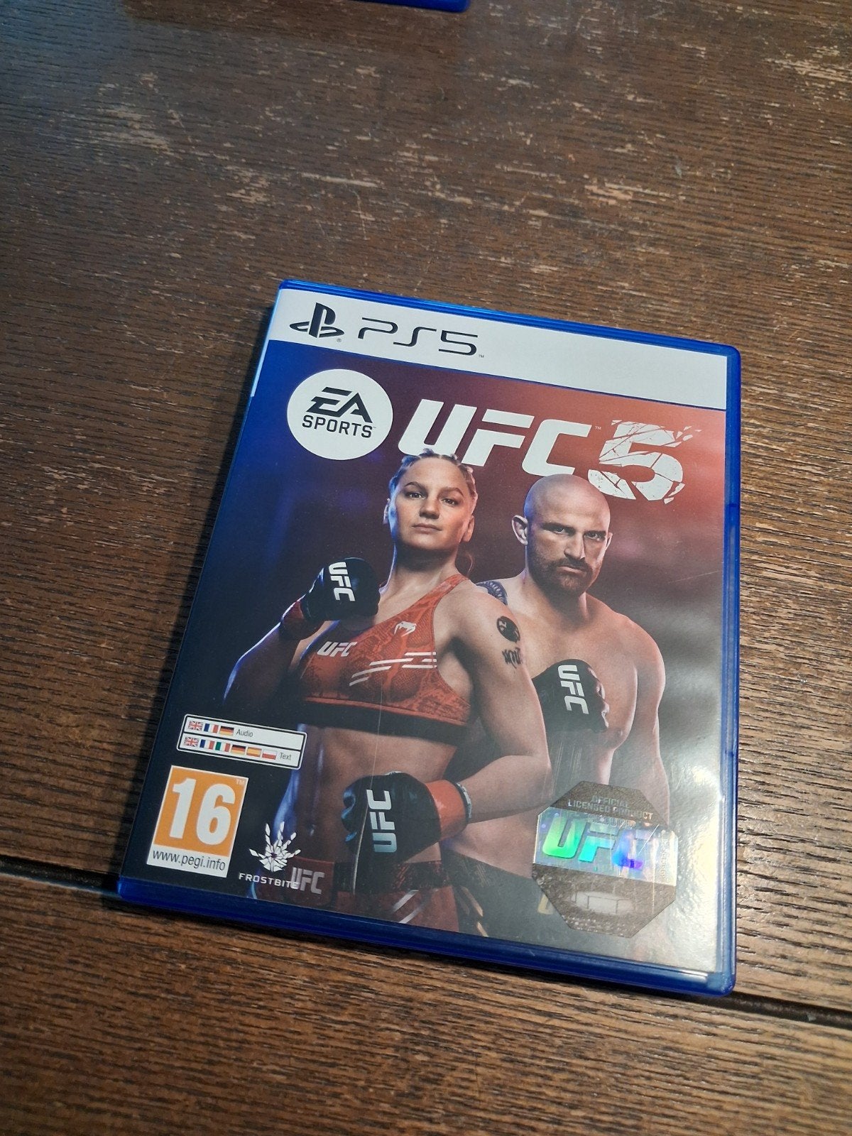 Ufc 5 gloed nieuw, Online, Verzenden, Zo goed als nieuw, Vanaf 16 jaar
