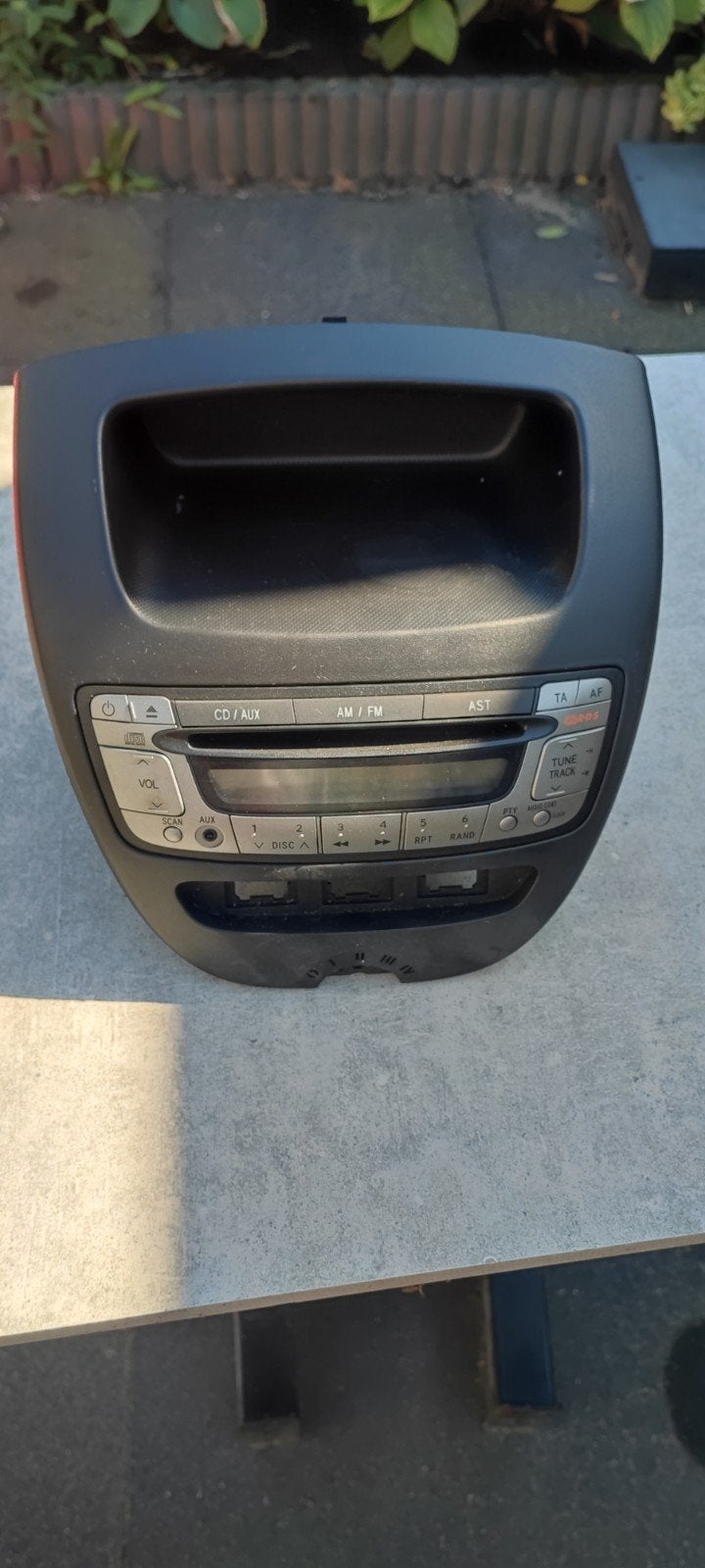 Autoradio CD/AUX AM/FM voor Toyota Aygo, Auto diversen, Autoradio's, Ophalen, Gebruikt