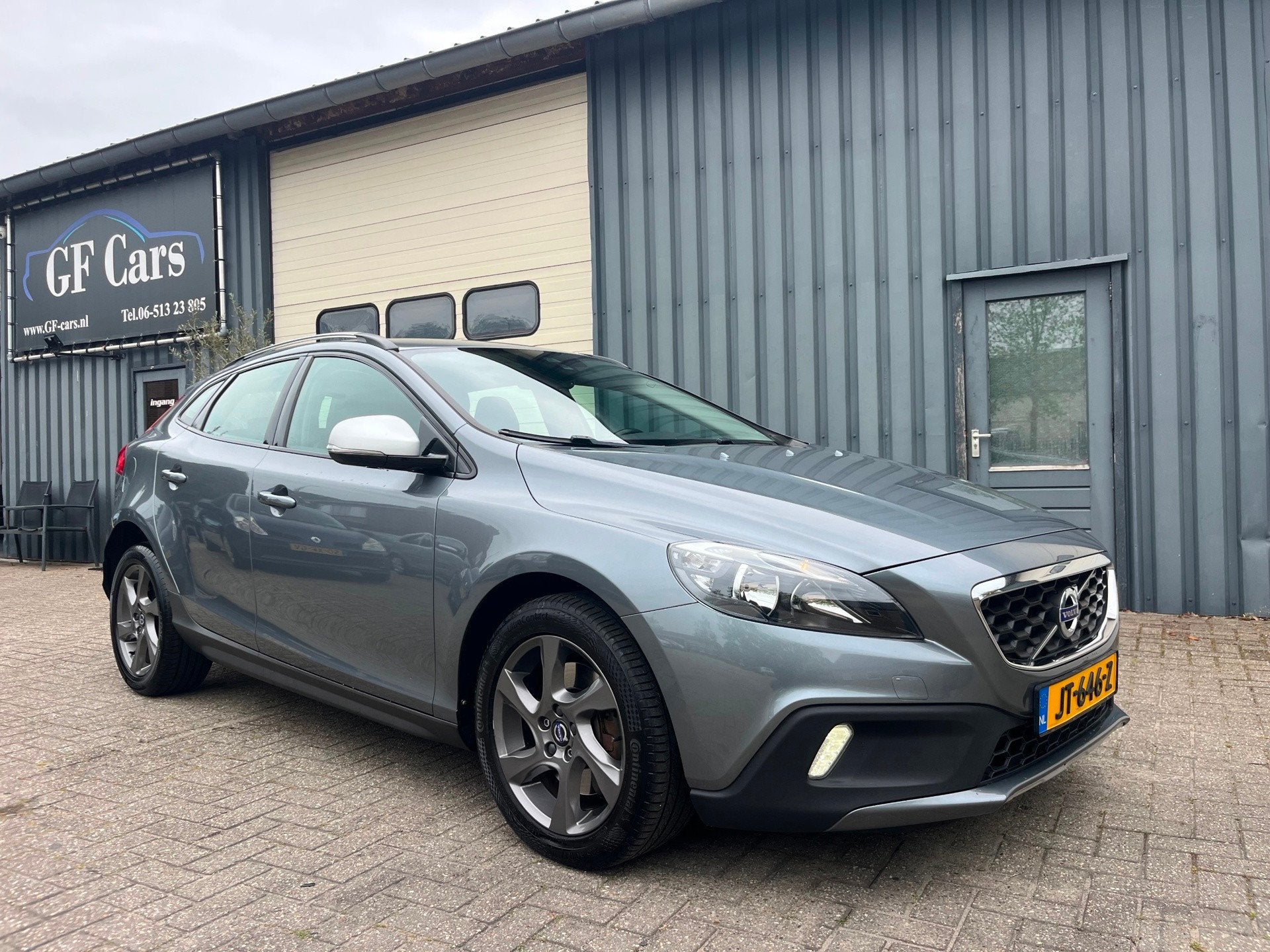 Volvo V40 Cross Country 2.0 D2 Momentum 2016|Led|Automaat|AP, Auto's, Volvo, Euro 6, 4 cilinders, Leder en Stof, Origineel Nederlands
