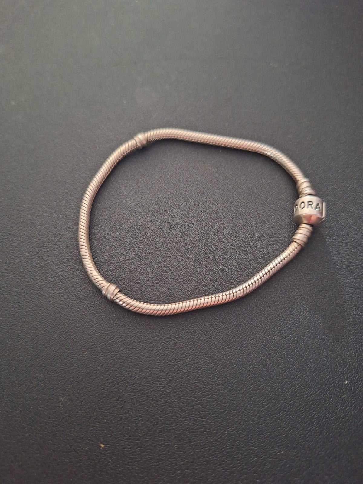 Pandora bedelarmband en hartvormige hanger, Gebruikt, Ophalen of Verzenden, Hart, Zilver