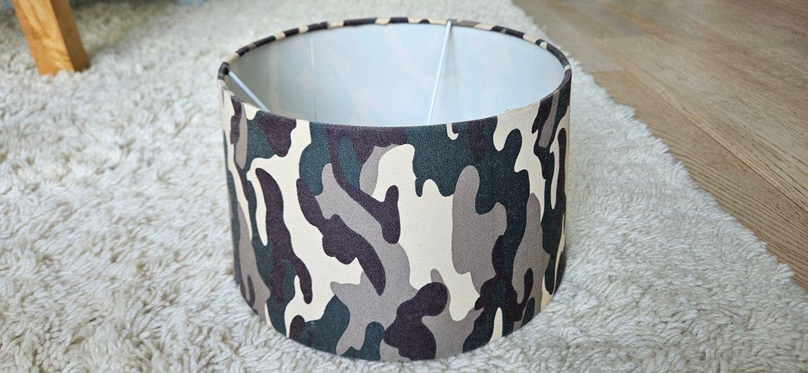 Stoere camouflage lampenkap, Ophalen, Zo goed als nieuw, Rond, 25 tot 50 cm
