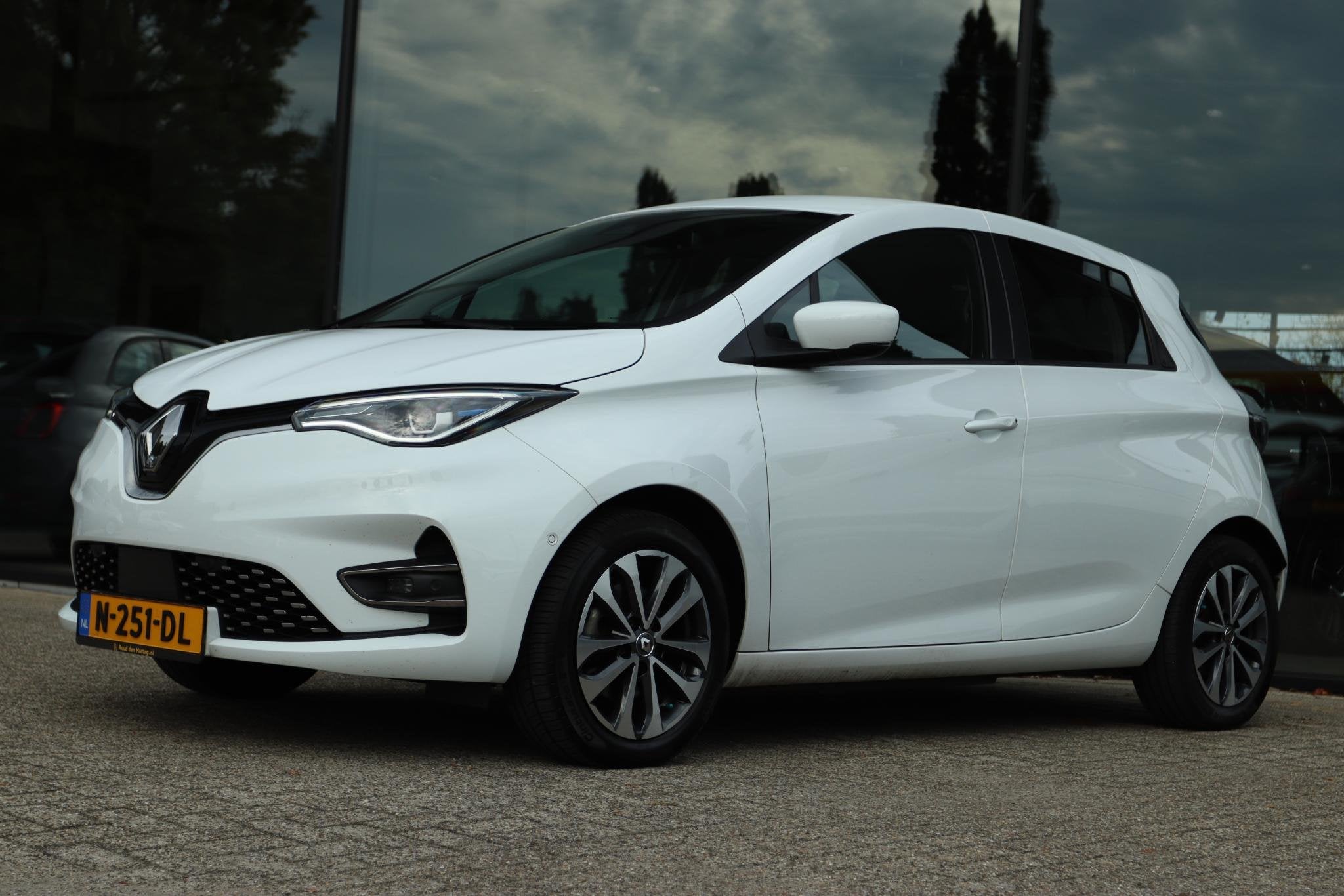 RENAULT ZOE R135 INTENS 52 KWH SOH 92.6% | KOOPACCU | CARPLA, Auto's, 136 pk, Gebruikt, Wit, Origineel Nederlands