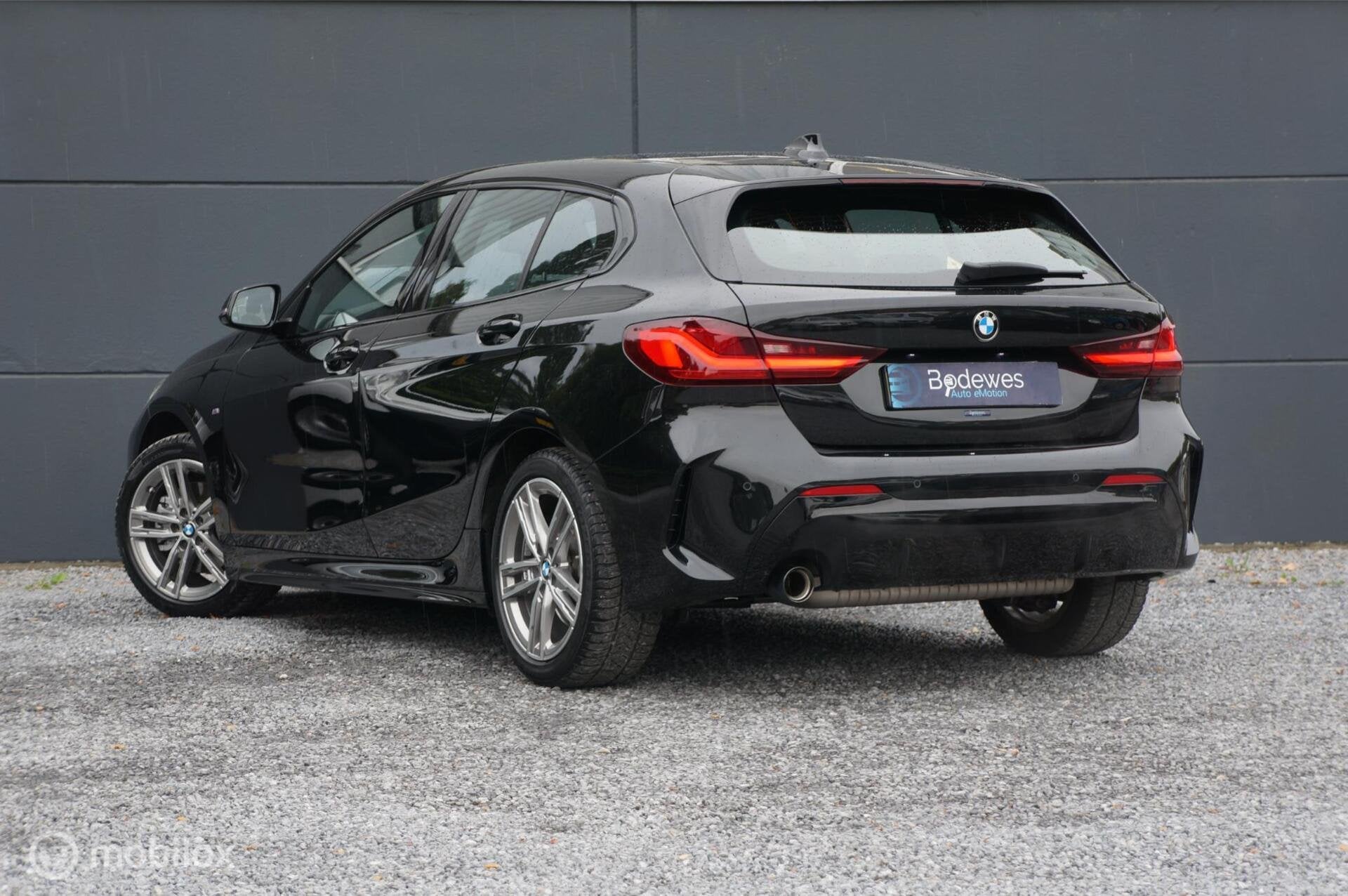 BMW 1-serie 118i EDE M Sport Edition Navi Led PDC Stoelverw!, Auto's, Gebruikt, Leder en Stof, Zwart, Bedrijf