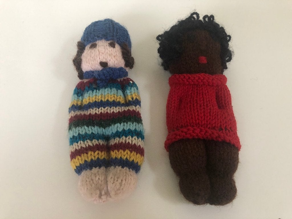 B099 Gehaakte poppetjes van twee meisjes jaren 70, Ophalen of Verzenden