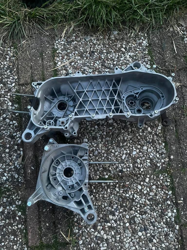 Piaggio skr 125cc carters gestraald, Ophalen of Verzenden, Zo goed als nieuw, Blok