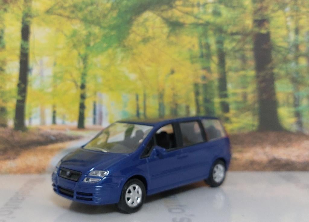 1:43 Fiat Ullysse S.2; Large MPV 2002; Norev 5913938, Hobby en Vrije tijd, Modelauto's | 1:43, Ophalen of Verzenden, Gebruikt